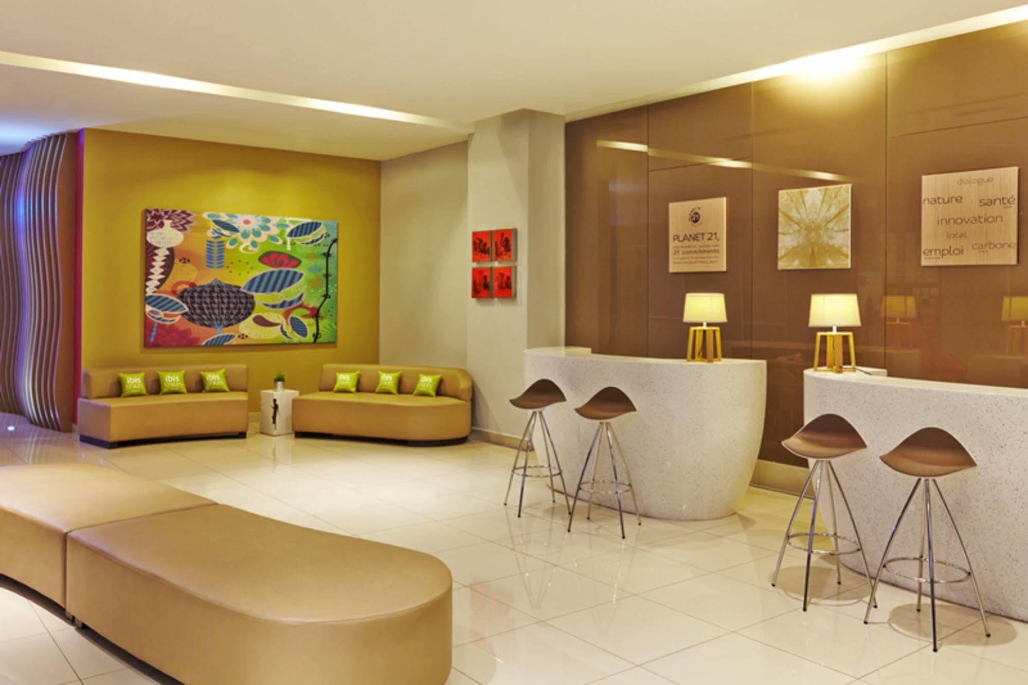 Ibis Styles Kuala Lumpur Fraser Business Park Exteriör bild